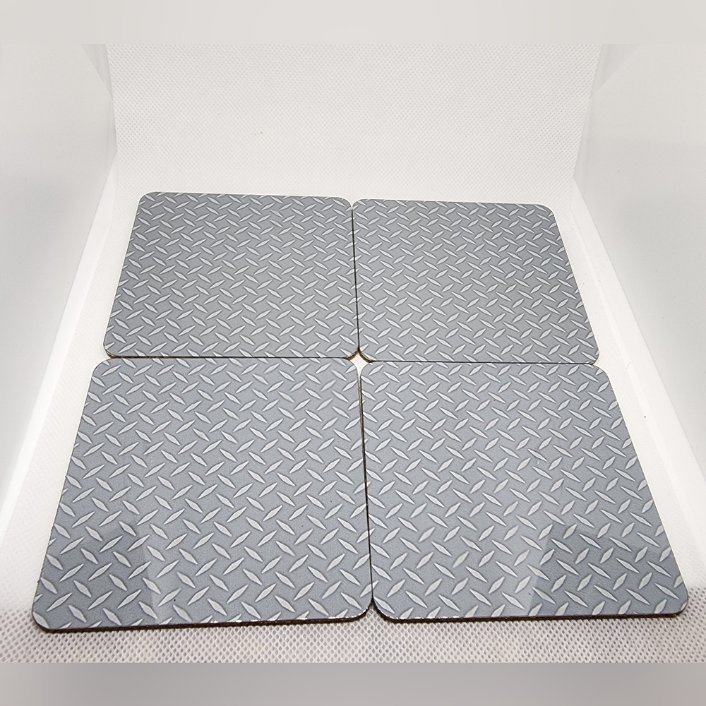 Set of 4 coasters diamond plate look cork back